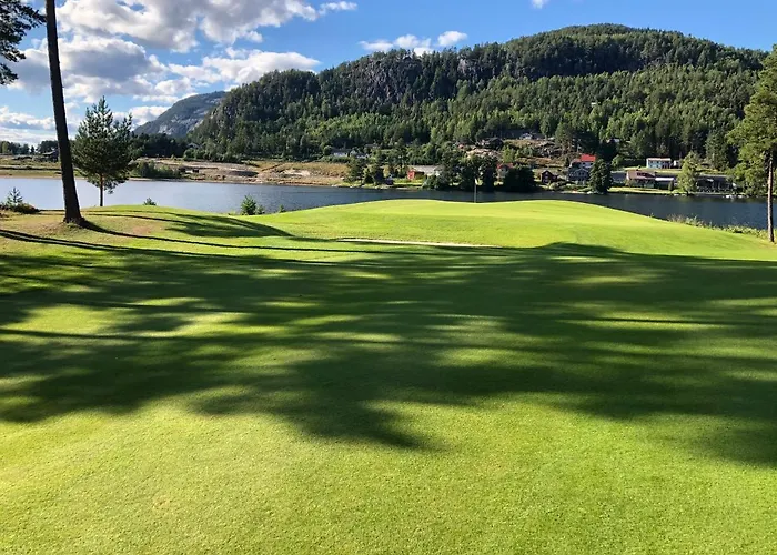 Golf Park * 弗罗达尔